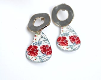 Original earrings, colorful dangling earrings, floral earrings, spring earrings, red and gray earrings, different earrings