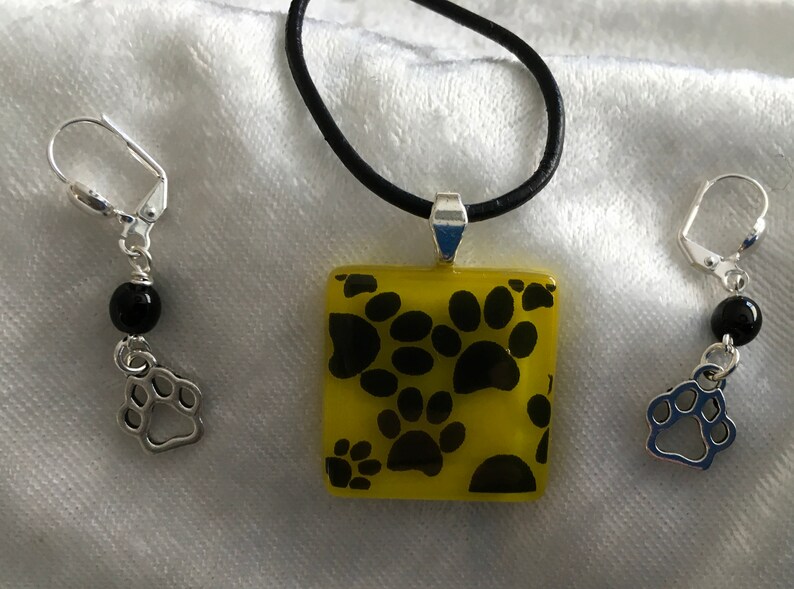 Paw Print Jewelry Set