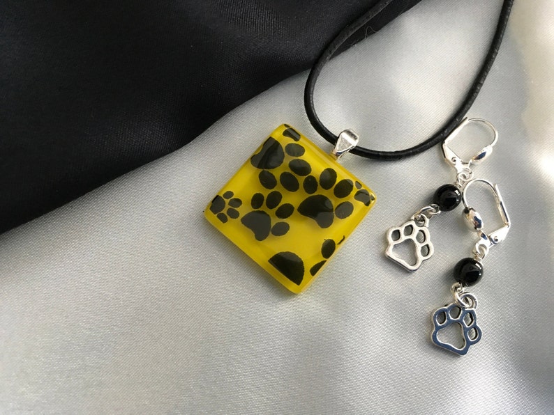 Paw Print Jewelry Set