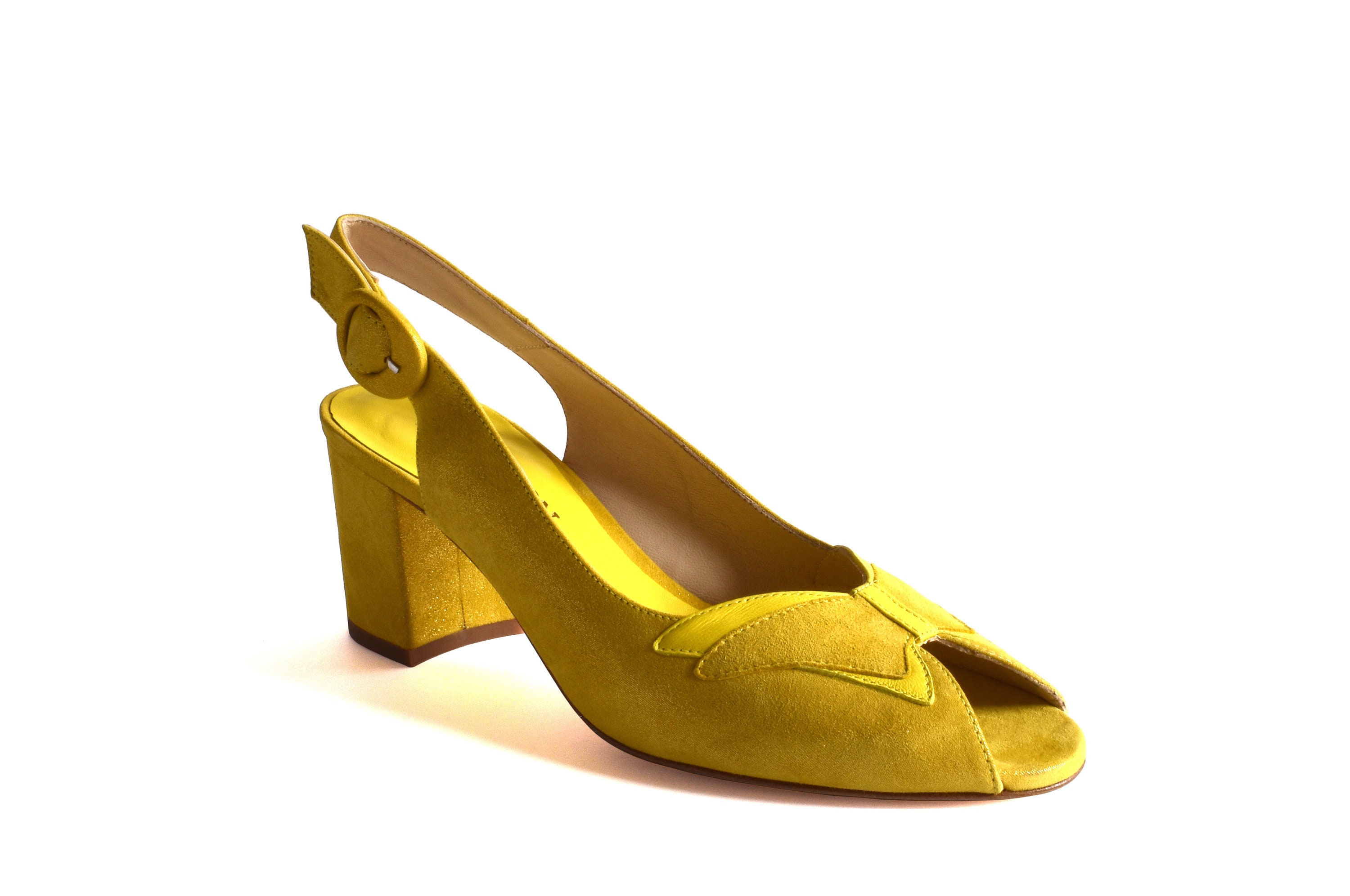 Party Wear Leatherwood1 Women Yellow Heels Sandals at Rs 259/pair in Kolkata