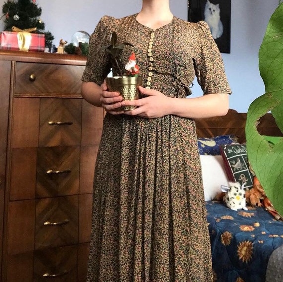 1980s ditsy floral prairie dress