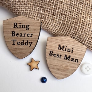 Personalised Page Boy Badge, Page boy Gift, Mini Best Man Badge, Boys Wedding Proposal, Thank you Gift, Wooden engraved shield badge