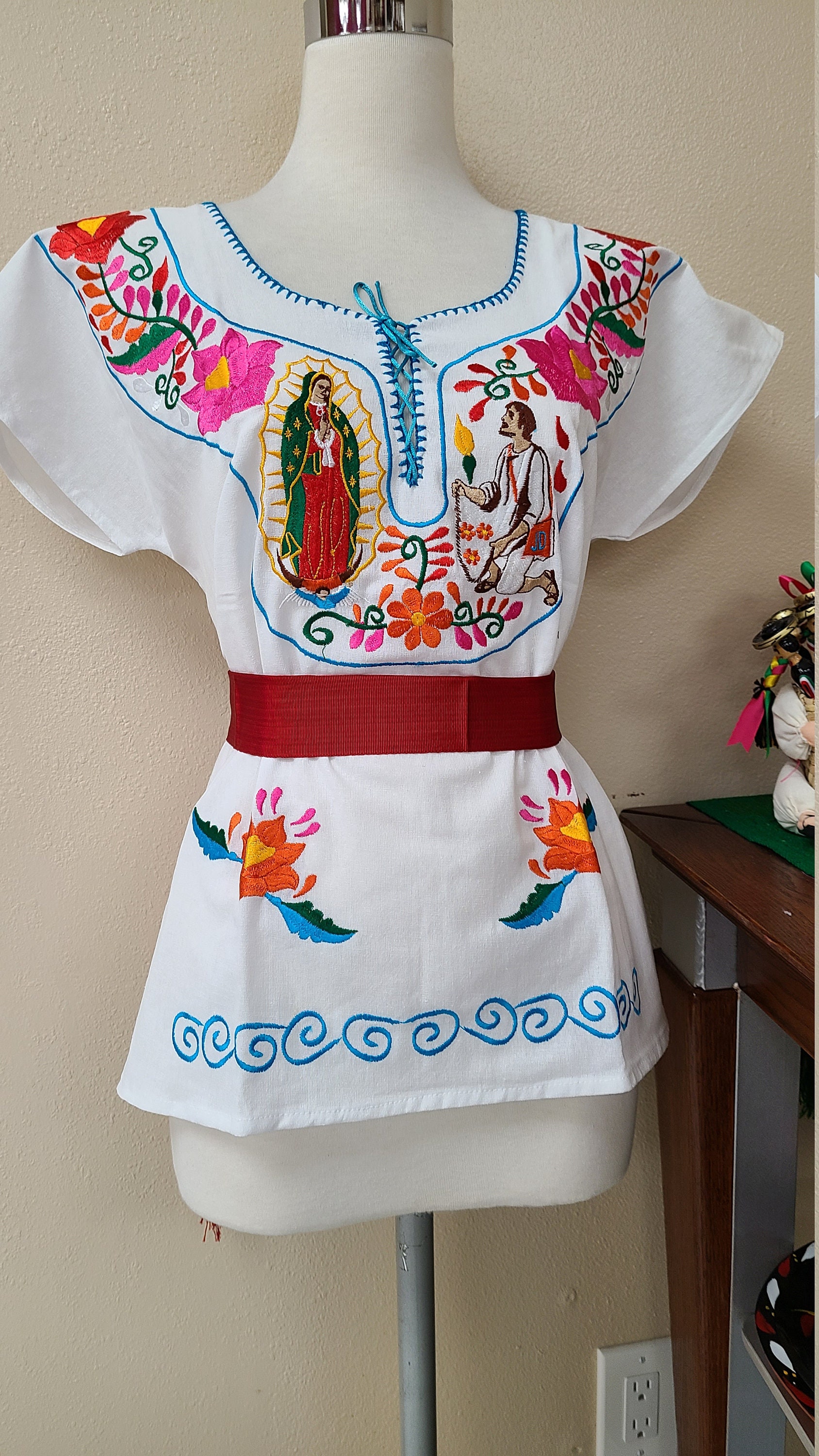 blusas de lã bordadas