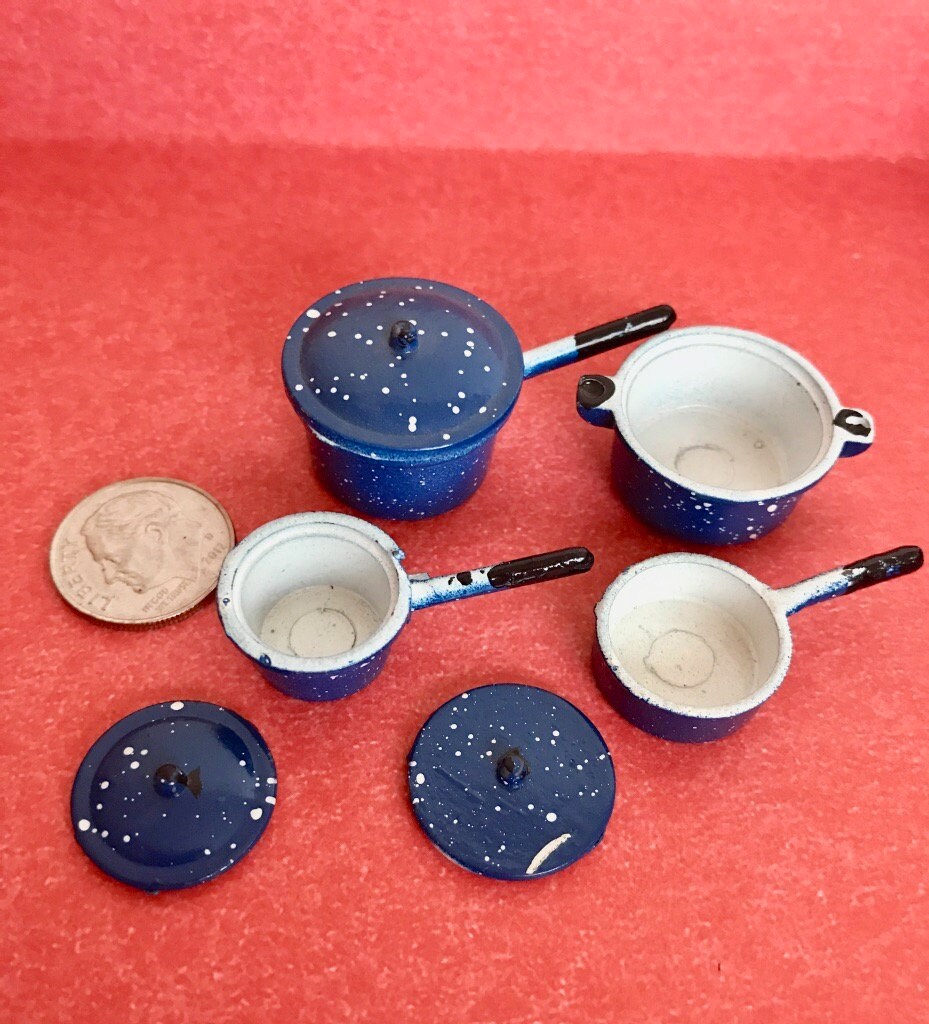 Miniature Dollhouse Blue Spatterware Pot New 