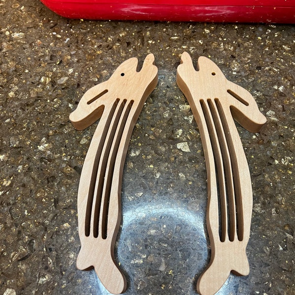 Bunny Oven Pull / Trivet - Kitchen equipment - Counter Protector - Bunnies - Housewarming - cookware - kitchen utensil - baking - serving