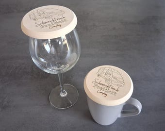 Holz-Bierdeckel für Camper zum Abdecken von Gläsern/Tassen - Schutz vor Insekten/Bienen - mit Kastenwagen und Spruch - NEU personalisierbar!