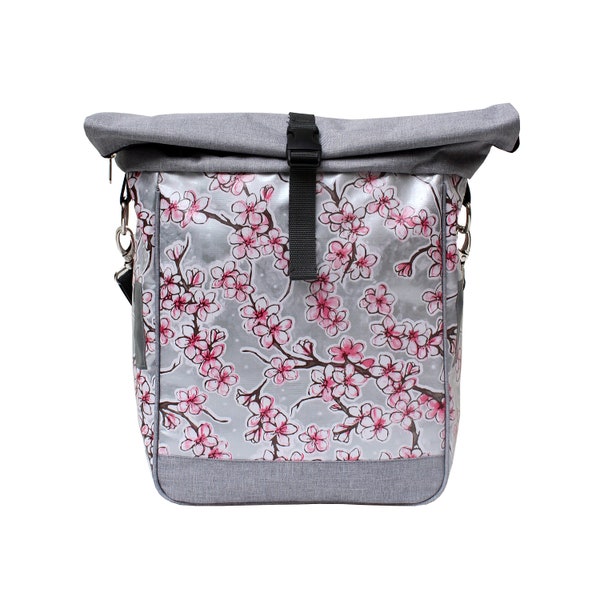 Fahrradtasche Wasserdicht Gepäckträger - Gepäcktasche für Frauen in Oilcloth Satteltasche aus Wachstuch Handgemacht - Design Hanami Silber