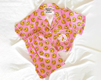 smiley face pajamas, smiley print pajamas, pink wedding pajamas, bridesmaid, bride, birthday girl pajamas, smile pajamas, smile face pajamas