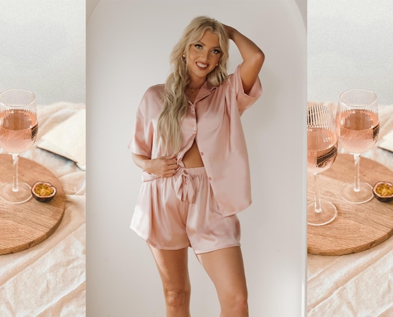 Personalized Blush Silk Pajamas, Oversized pajamas, Luxurious Pale Pink Satin Pajamas, Flowy, Soft PJs, Chic oversized pajamas, Monogram PJs