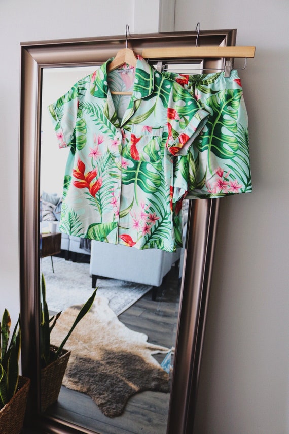 tropical pajamas, custom pajama set, monogram pajamas, wedding pajamas, tropical wedding, bridesmaid pajamas, wedding party pajamas, pjs