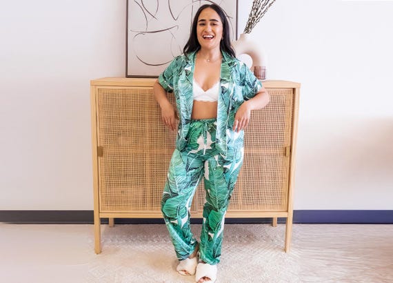 Women's tropical pajamas, green banana leaf pajama set