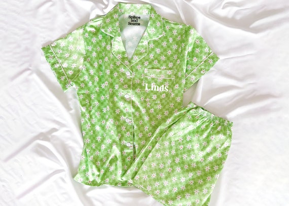 custom checkered pajamas, green wedding pajamas, checker print pajamas, bridesmaid, bride, birthday girl pajamas daisy print pajamas, daisy