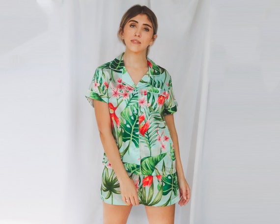 custom tropical pajamas, tropical pajama set, staycation pajamas, palm leaf pajamas, beach wedding, monogram pajamas, bachelorette party pjs