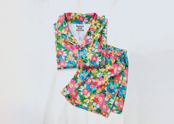 custom floral pajamas, flower power pajamas, wedding pajama sets, bridesmaid, bride, birthday girl pajamas, gift, womens custom text pajamas