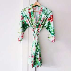 destination weddings robes, bridesmaid robe, Hawaiian print robe, bridal party, banana leaf robe, beach wedding robe, custom name robes image 8