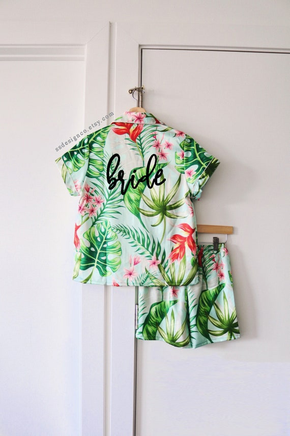 green palm leaf pajama set, tropical pajamas, monogram pajamas, custom wedding pajamas, bridesmaid pajamas, bride pj's, custom pajama sets