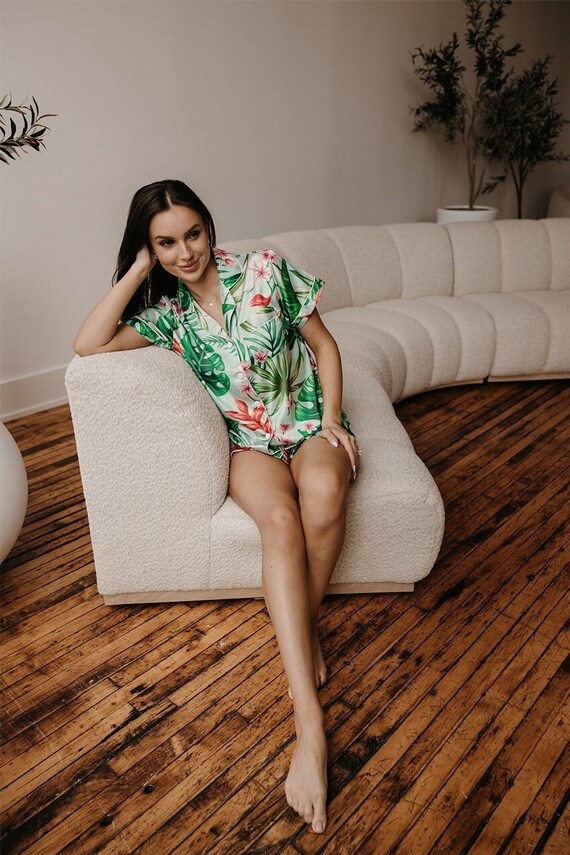 custom tropical pajamas, beach wedding pajamas, Hawaiian pajamas, palm leaf pajamas, banana leaf, monogram pajamas, bridesmaid pajamas, pjs