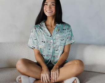 Women's golf gift, Sporty Sleepwear, Golf pattern Pajamas, Perfect Gift Idea for golf lovers, Stylish Sleepwear, cozy and soft pajamas