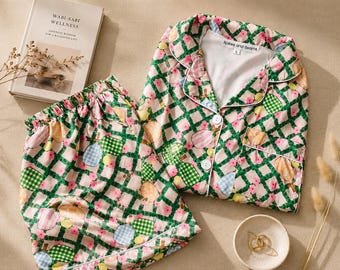 Conjunto de pijama de pickleball, pijama de satén con estampado de margaritas, pijama de estar por casa a la moda.