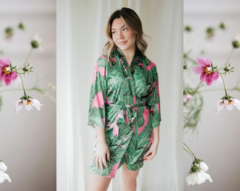 Bata de satén rosa con estampado de hojas de palma, bata tropical hawaiana para damas de honor