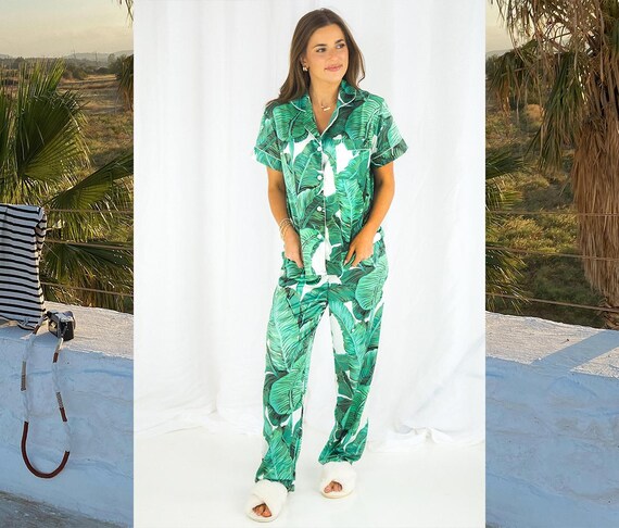 green palm leaves pajama set, banana leaf pajamas, monogram pajamas, bridal party pajamas, bridesmaid pajamas, bride pj's, custom pajamas
