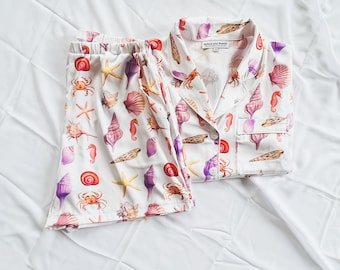 Pyjama met schelpprint, strandpyjama, gepersonaliseerde bruiloftpyjama, bruidsmeisje, bruid, pyjama met schelpenprint, pyjama met strandprint, tropische pyjama