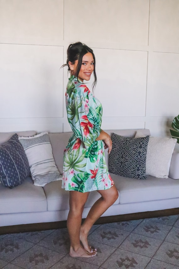 destination wedding robes, beach wedding robes, beach wedding robes, banana leaf, palm leaf, tropical print, custom name robe, Hawaii robe