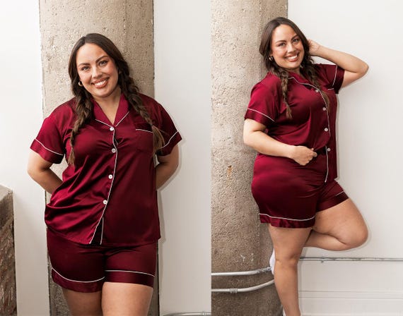 Soft Stretchy Burgundy Satin Pajamas, Bridesmaid Matching Sets, Personalized Maroon Sleepwear, Custom Name Pajama Set