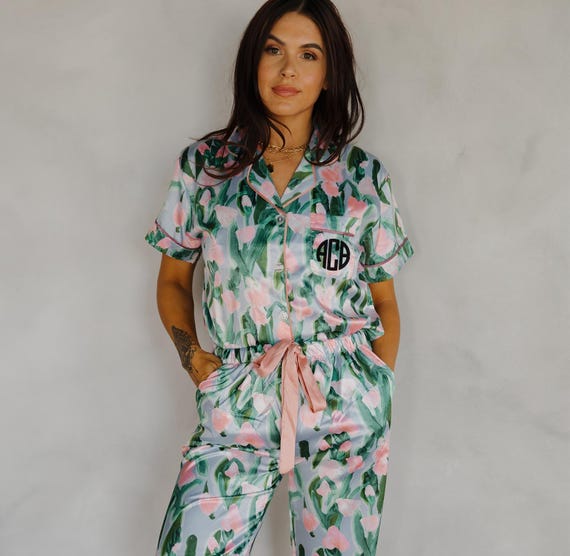 Floral Silk Satin Pajama Pants Set – Ultra Soft & Lightweight Sleepwear with Chic Button-Up Top, Soft Breathable Lounge Set for All Seasons
