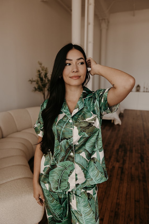 green palm leaves pajama set, banana leaf pajamas, monogram pajamas, bridal party pajamas, bridesmaid pajamas, bride pj's, custom pajamas