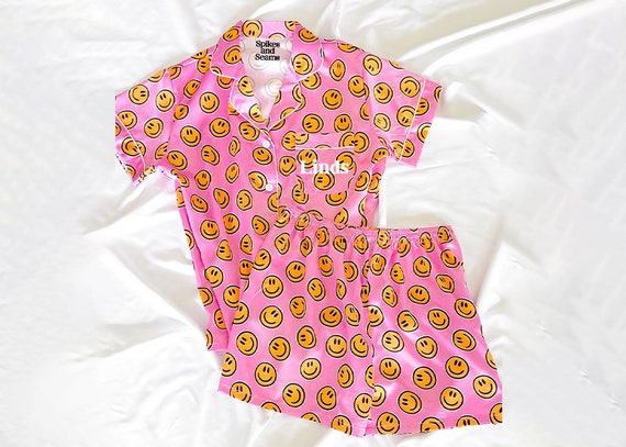 pink pattern pajamas, smiley face pajamas, pattern pajamas, pink wedding pajamas, bridesmaid, bride, birthday girl, pink smiley face pajamas