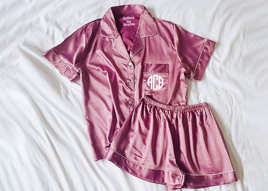 lilac satin pajamas purple pajamas orchid pajamas wedding pajamas monogram pajamas silk pajamas bride pajamas pajama set pajama set