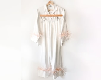 custom feather pajamas, ostrich feather pajamas, white feather pajamas, custom bride pajamas, bridesmaid, bridal party, faux feather pajamas