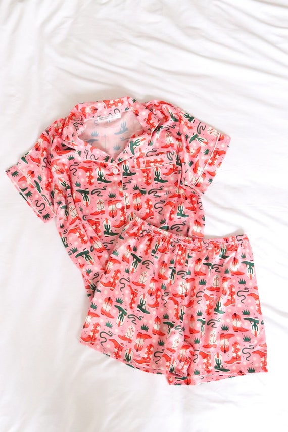 rustic wedding pajamas, cowboy print pajamas, wedding pajamas, bridesmaid, bride, birthday, custom gift, womens custom text pajamas, pink pj