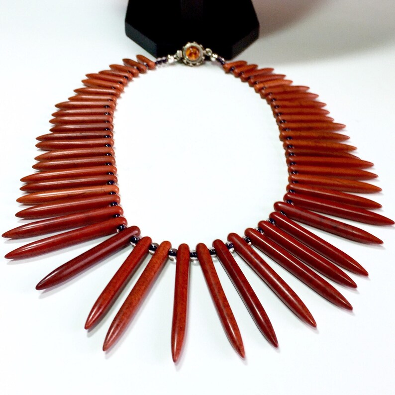 16 Paprika Turquoise POCHAHANTAS Blades necklace Disney Collection