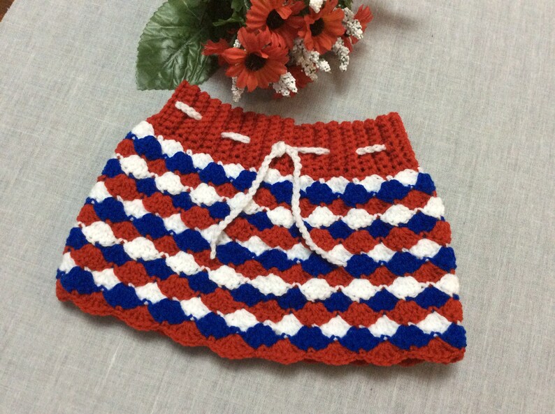 Beautiful baby or toddler crochet shell stitch skirt 18 to 24 months