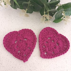 Set of 2 magenta crochet love heart motifs or embellishments, crochet magenta hearts, valentine hearts, heart appliques.