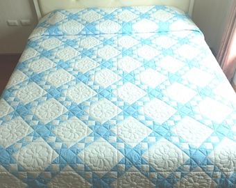 Ohio Star Patchwork Quilt, maßgeschneiderte Heirloom Quilt, blau-weiße Bettwäsche, minimalistische Baumwolldecke, Sentimental Geschenk Artisan gemacht Wohndekor