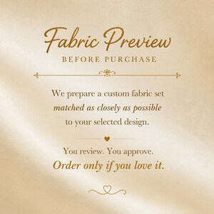 Peut inclure: Fond cr&egrave;me avec le texte "Fabric Preview AVANT L'ACHAT" dans une police marron d&eacute;corative. Le texte explique le processus de commande de tissu personnalis&eacute;, y compris l'examen et l'approbation.