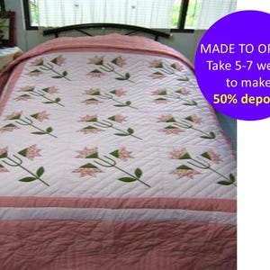 Carolina Lily Quilt, Handmade Pink Floral Bedspread, Hand-Appliquéd Spring Quilt, Romantic Cottagecore Bedroom Décor Custom Amish Quilt Gift