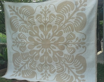 Bespoke Hawaiian Quilt, Homemade Hawaiian Bedspread, Queen-California King Size Quilt, Prewashed Cotton Blankets, Handmade Gifts for Grandma