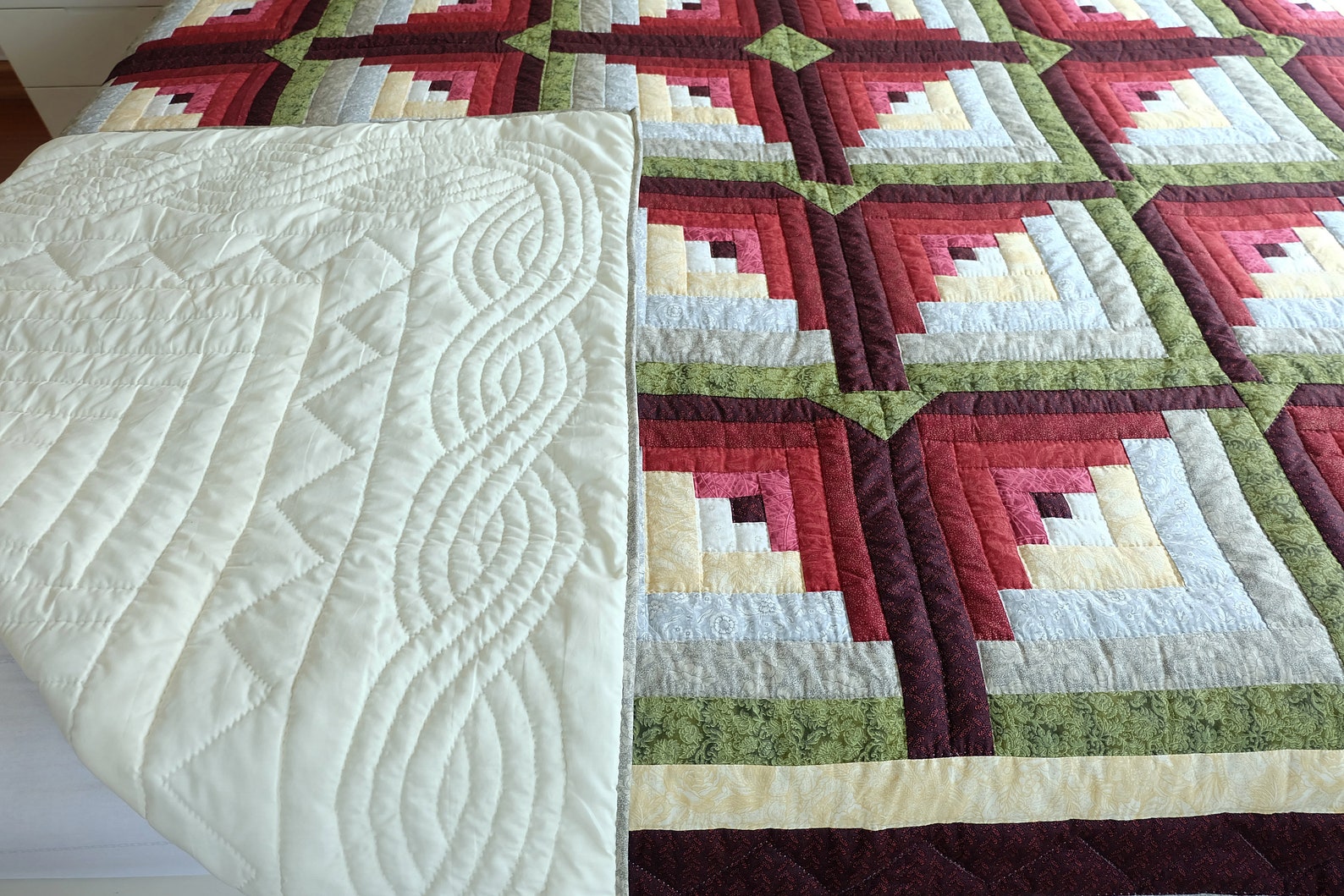 Red and Green Curved Log Cabin King Size Quilt Amish Log Etsy