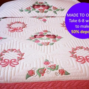 Handmade Floral Wreath Quilt, Pink Appliqué bed cover quilt, Romantic Cottagecore Quilt Gift, Heirloom Spring Bedroom Decor, Queen King Size