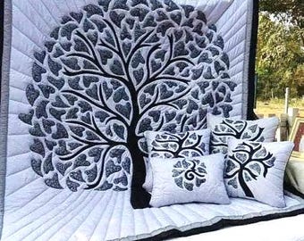 Hand appliqued Tree of Life Quilt, Hand Stitched queen - Cal king size bed quilt, Black & white handmade custom quilt, Botanical Room Decor