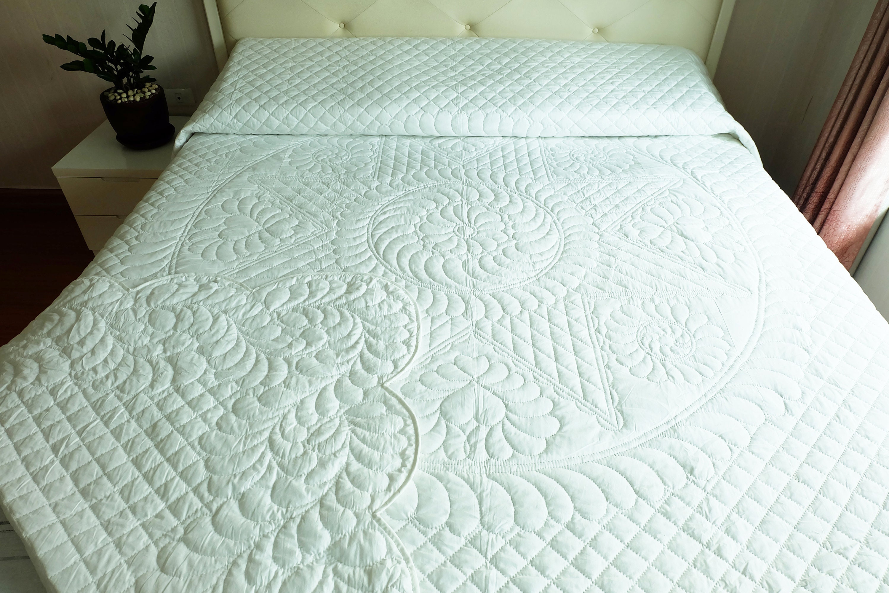 Star & heart whole cloth quilt White Wholecloth quilt Hand Etsy