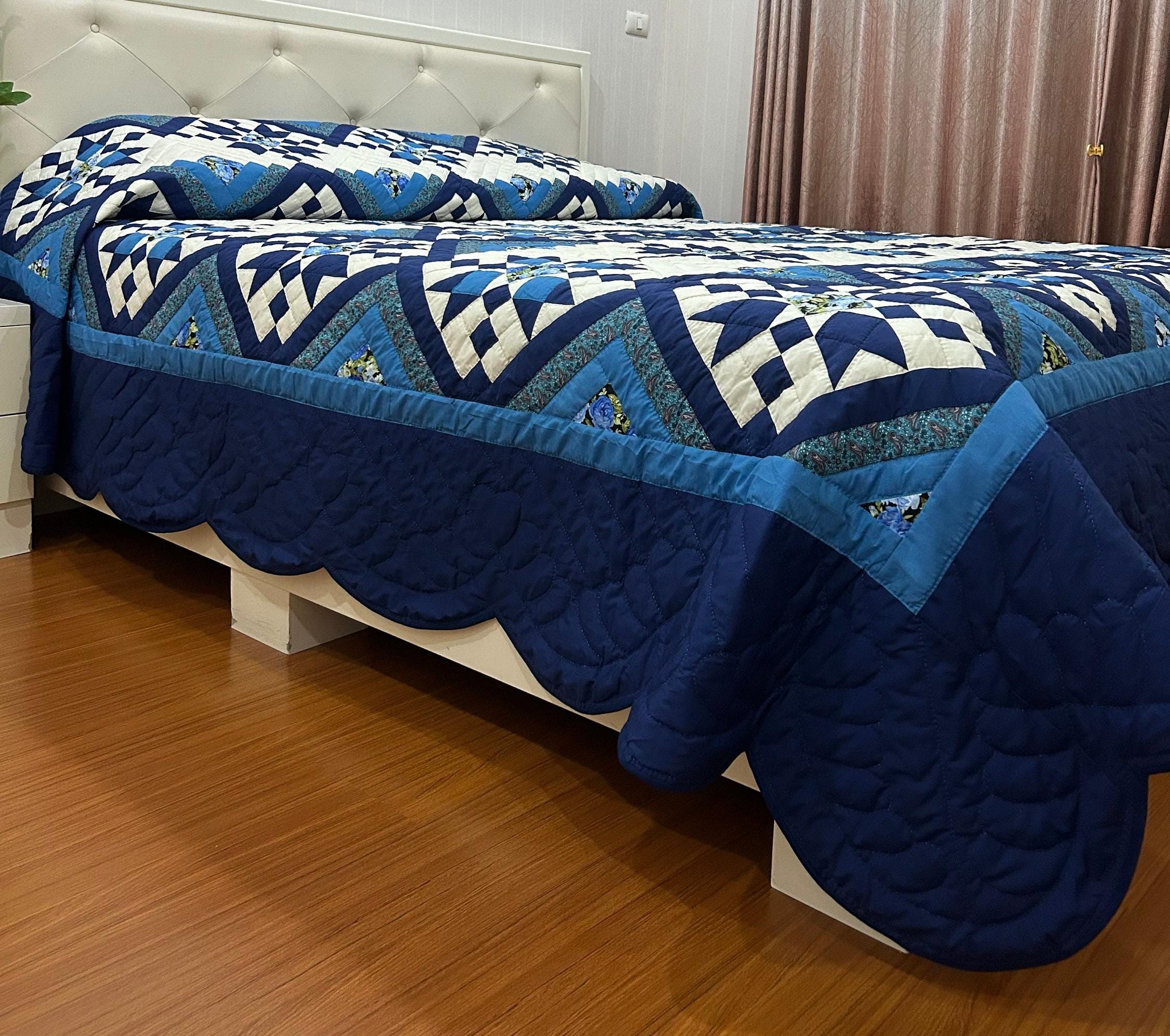 Oversized King Amish Heritage Quilt, Hand Quilted Log Cabin Star