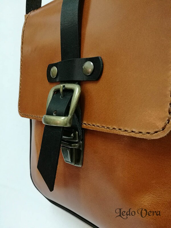 brown leather crossbody bag small
