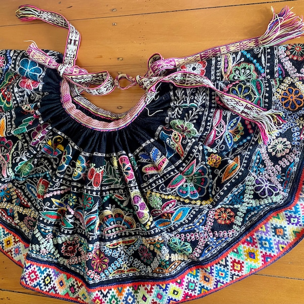 Handmade traditional Andean pollera skirt
