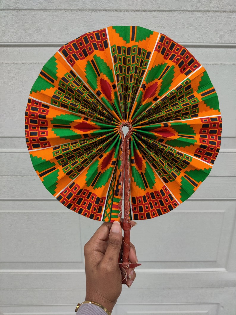 Hand Fan aka Akupe image 5