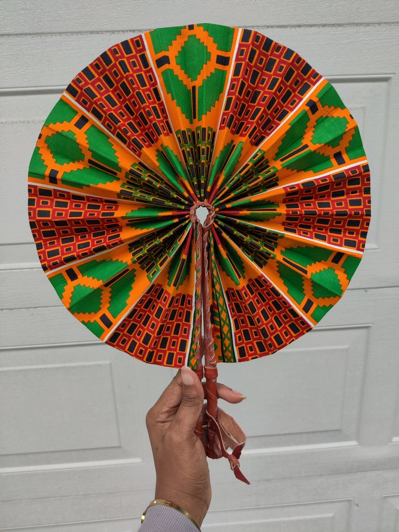 Hand Fan aka Akupe image 7